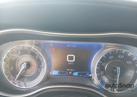 2022 Chrysler 300 Touring L Awd z USA, uszkodzony, nr VIN 2C3CCASG8NH154743